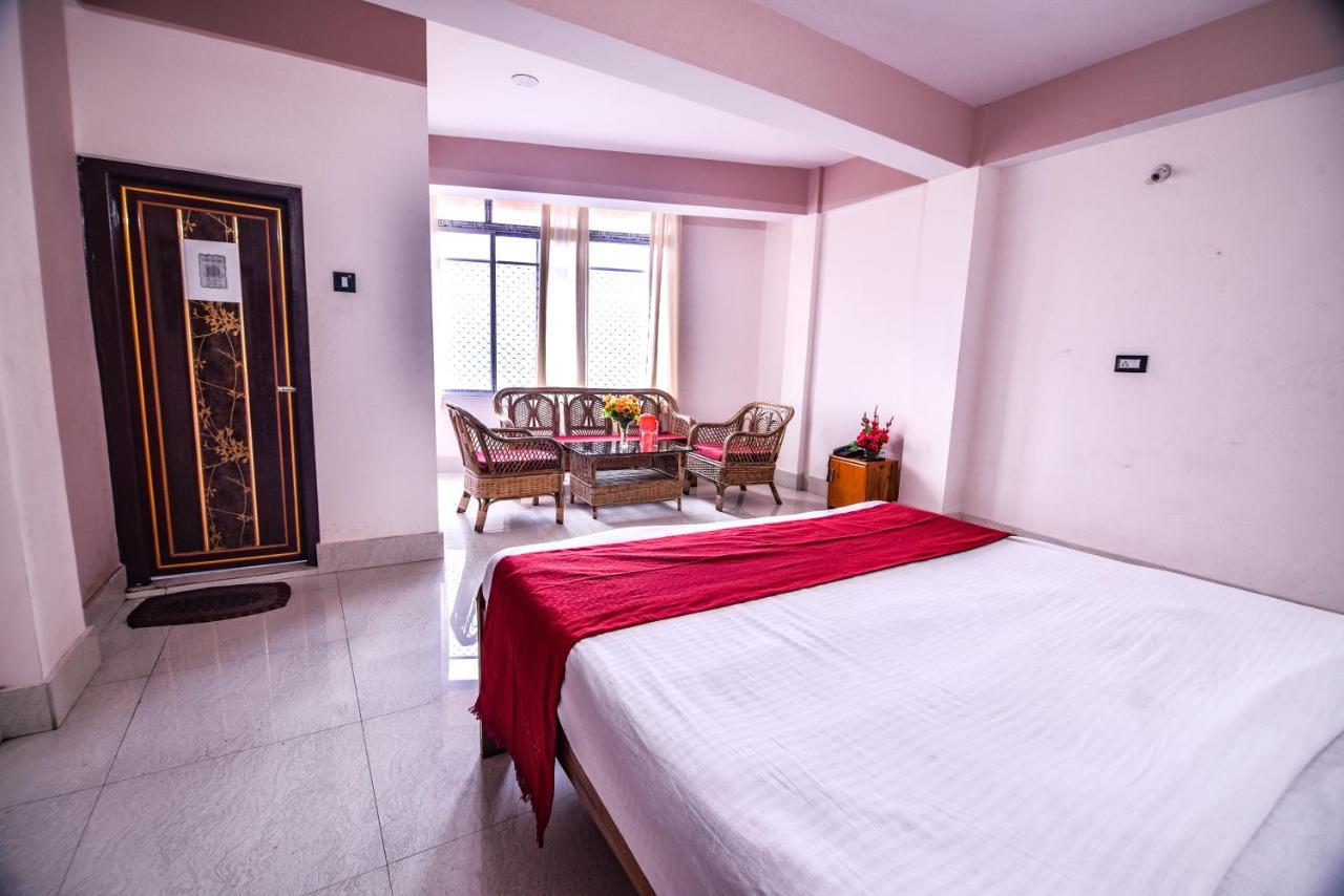 Hotel Aashiyana Калимпонг Екстериор снимка