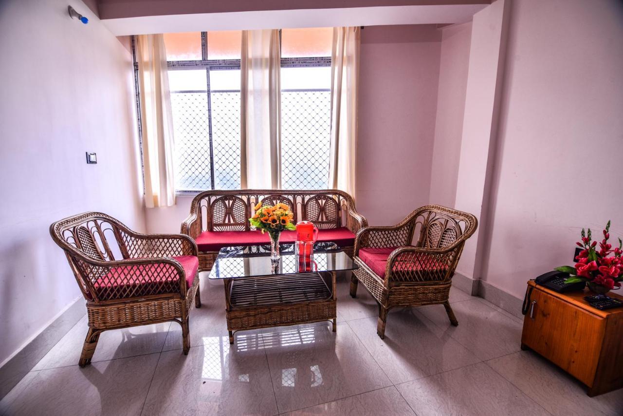 Hotel Aashiyana Калимпонг Екстериор снимка